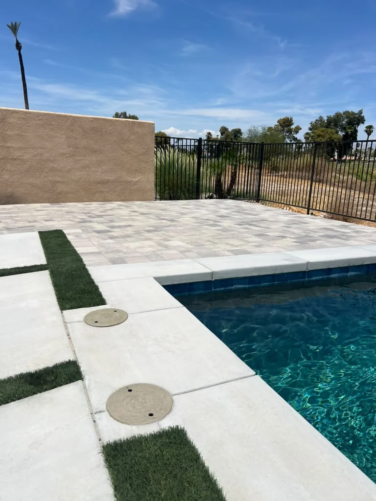 Pavers, stepping stones, and decorative gravel project completed in Indio, CA by Omdan Development